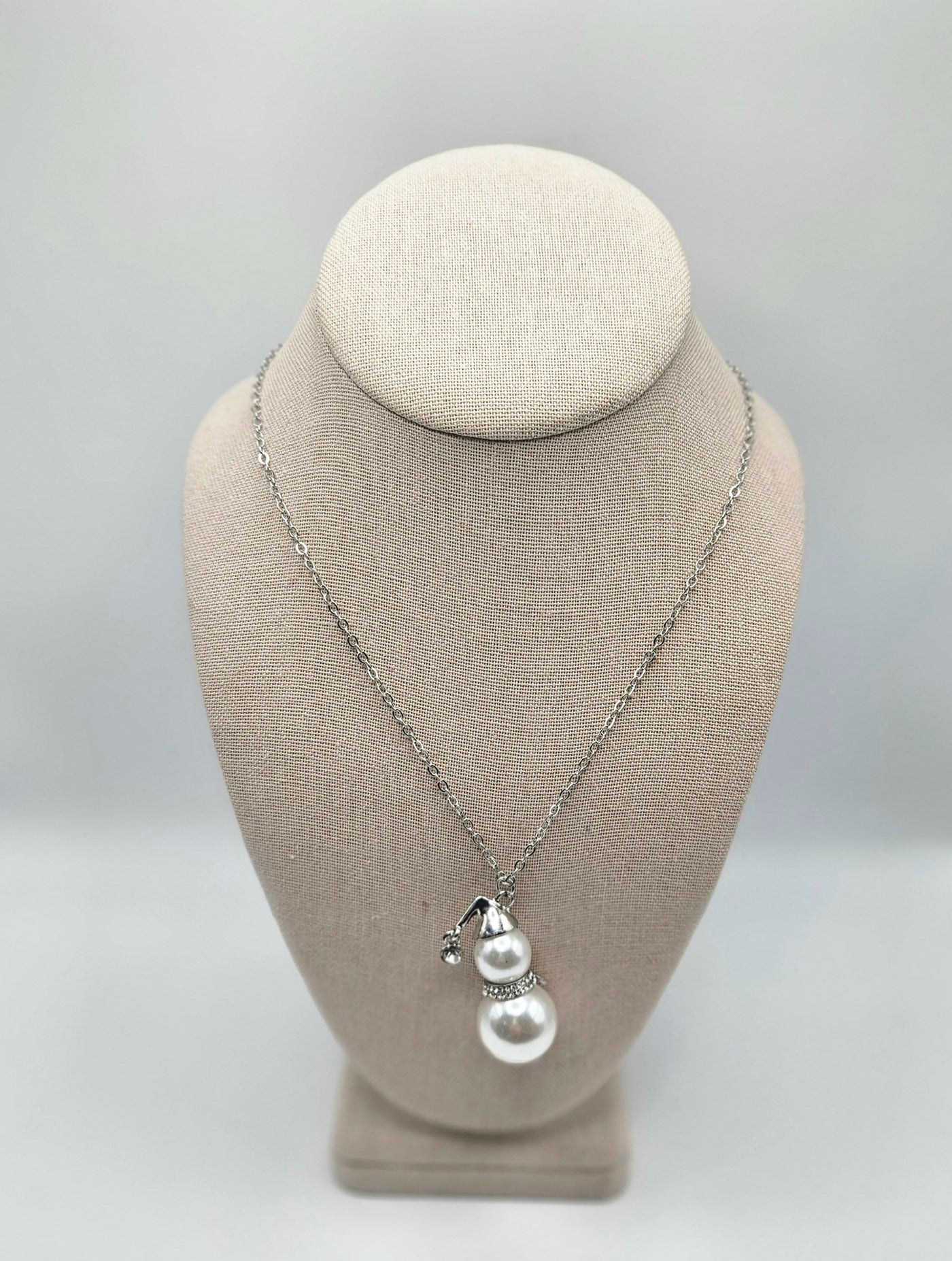 Holiday Jewelry Collection - Necklace / Pearl Snowman Silver