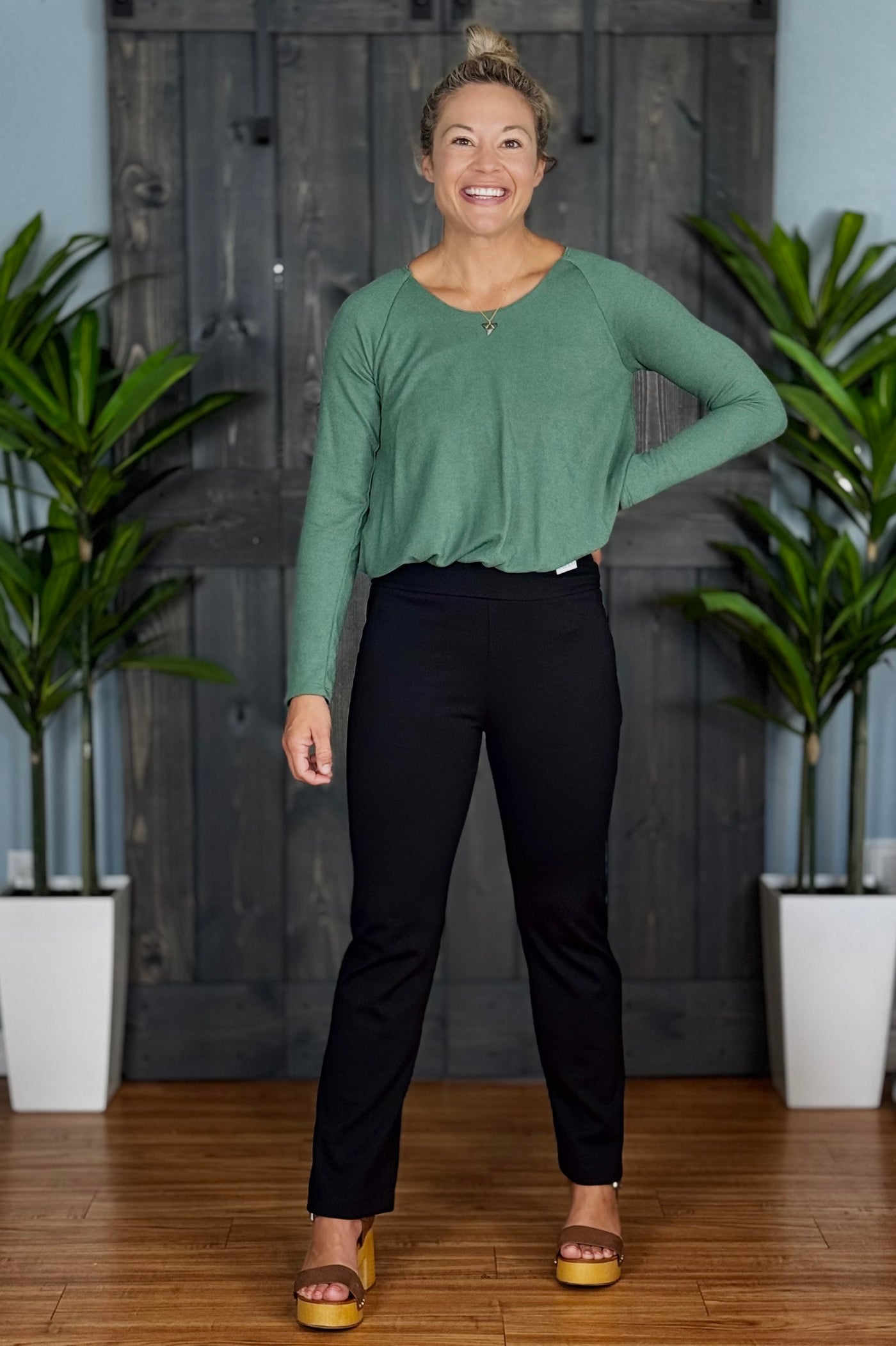 The Perfect Pant By Dear Scarlett - Straight / Black