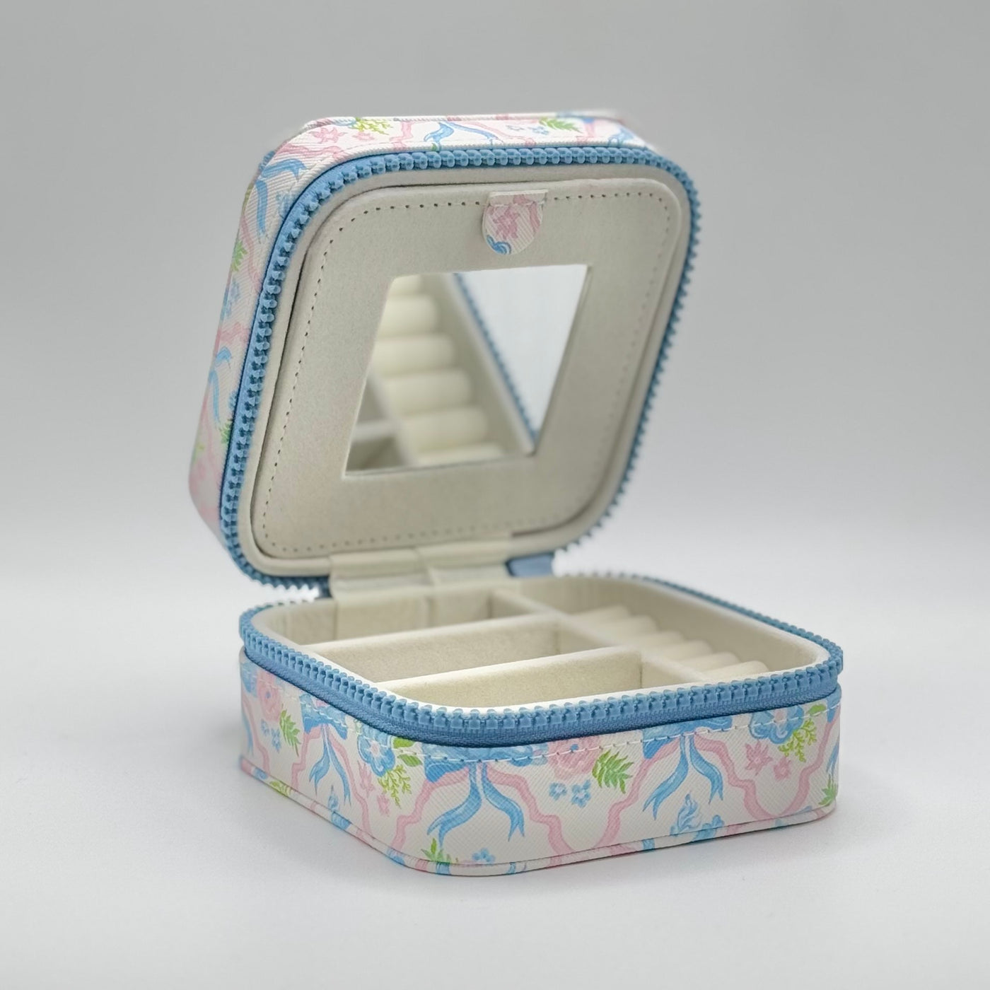 On The Go Girl Gear By Simply Southern - Jewelry Case / Ribbon