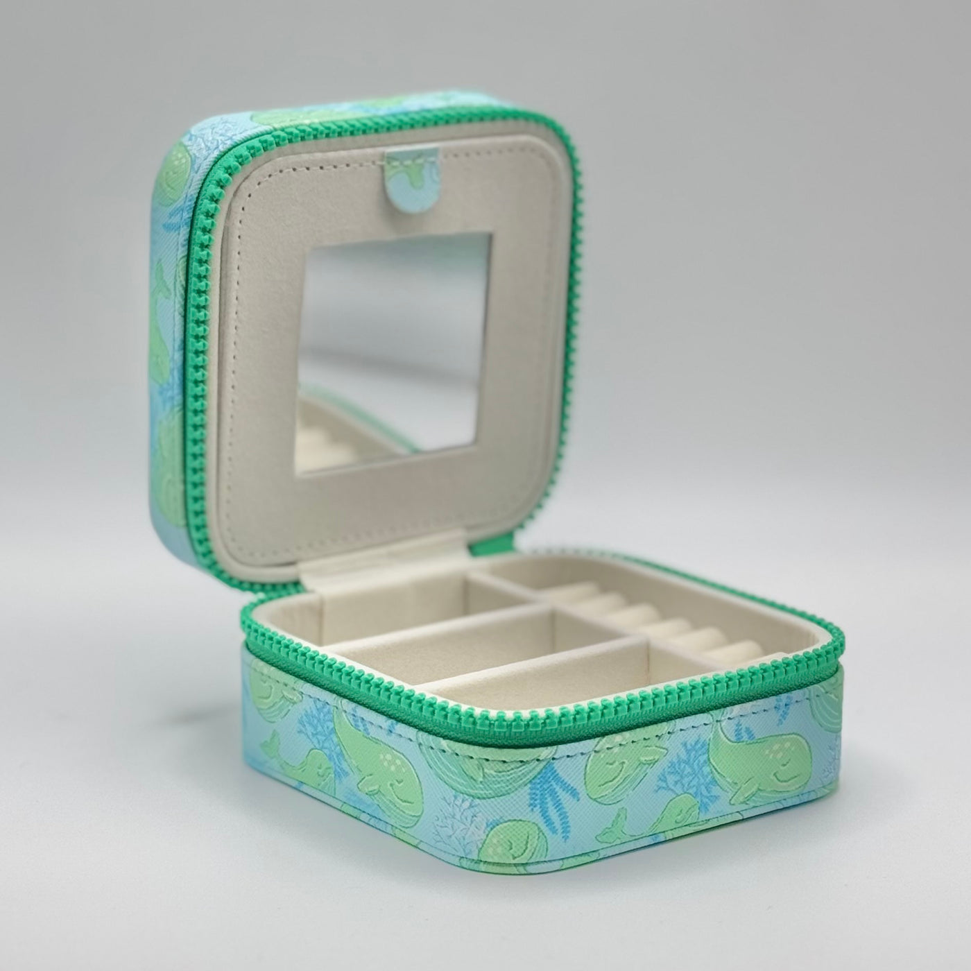 On The Go Girl Gear By Simply Southern - Jewelry Case / Whale